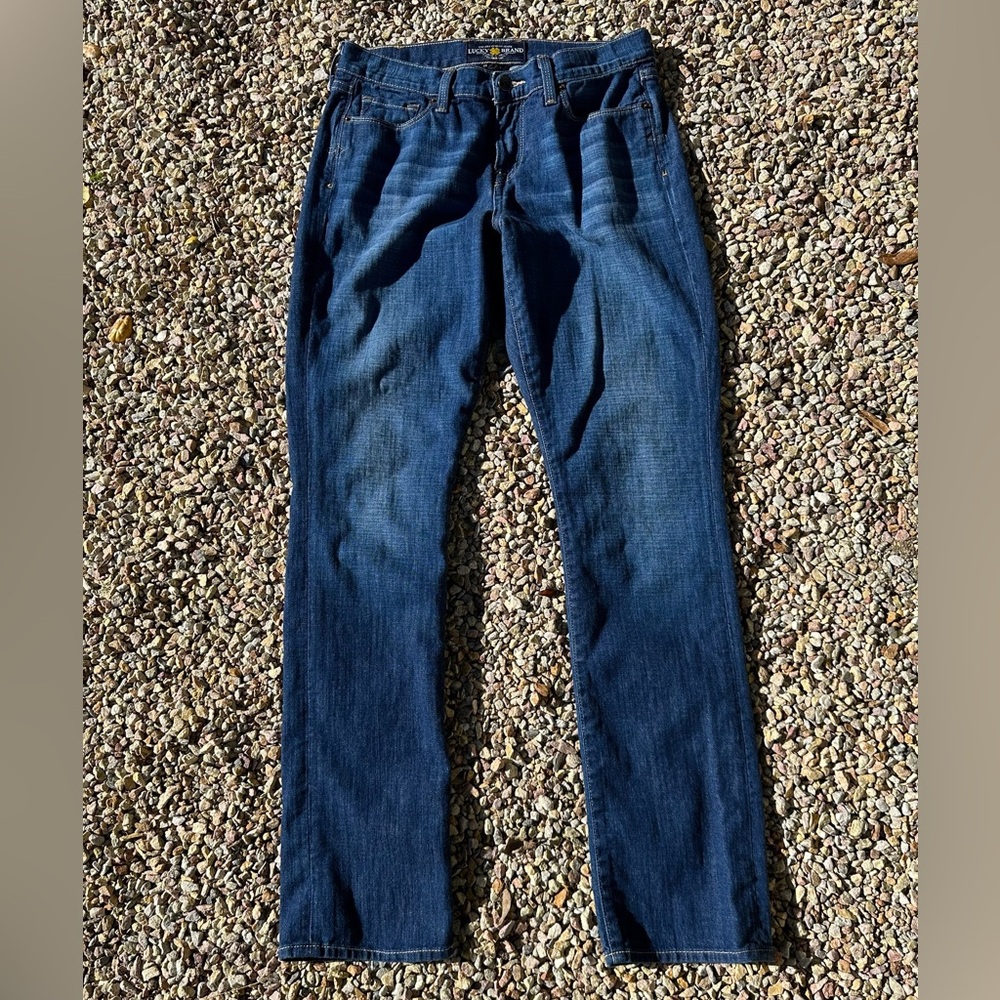 Lucky Brand "Sofia Straight" leg embroidered jeans - size 8/29